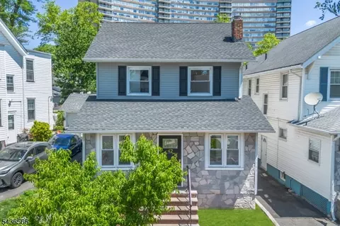 42 Wayne Ave, East Orange, NJ 07018