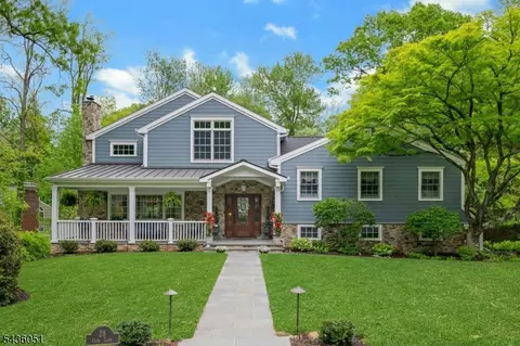 28 Club Ln, Summit, NJ 07901
