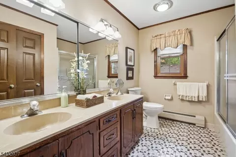 15 Bourbon St, Wayne, NJ 07470 photo 22