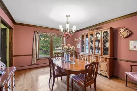 Dining - 15 Bourbon St, Wayne, NJ 07470 photo 1 of 4