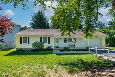 114 Mountain Rd, Rockaway, NJ 07866