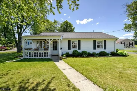 14 Adamsville Rd, Bridgewater, NJ 08807