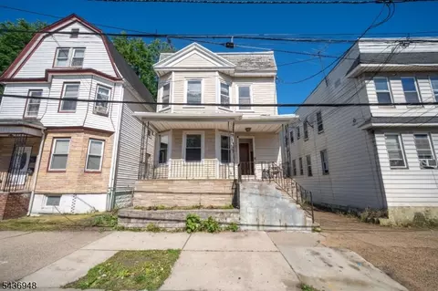 137 Palm St, Newark, NJ 07106