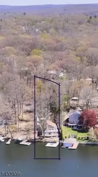 6 Oneida Ave, Hopatcong Boro, NJ 07843