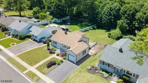 421 Melrose Ave, Middlesex, NJ 08846 photo 7