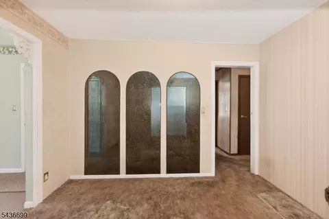 421 Melrose Ave, Middlesex, NJ 08846 photo 16