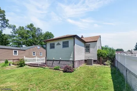 421 Melrose Ave, Middlesex, NJ 08846 photo 29