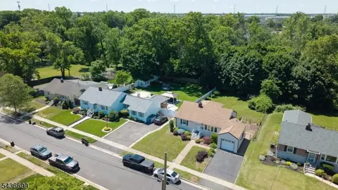 421 Melrose Ave, Middlesex, NJ 08846 photo 8
