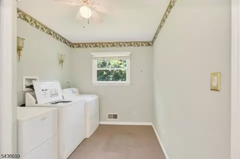 421 Melrose Ave, Middlesex, NJ 08846 photo 17