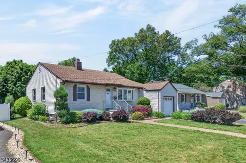 421 Melrose Ave, Middlesex, NJ 08846 photo 4