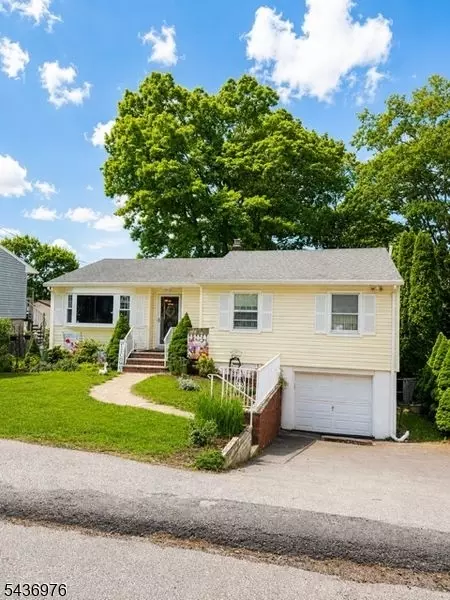 40 Dacotah Ave, Rockaway, NJ 07866