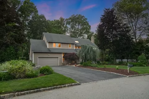 32 1st St, Florham Park, NJ 07932