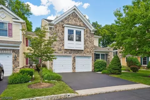 11 Hopkins Ct, Parsippany, NJ 07054