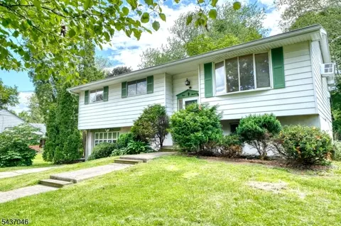 419 Knowlton St, Belvidere, NJ 07823