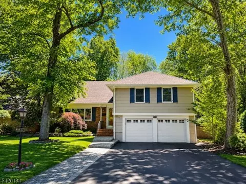 735 Radley Rd, Westfield, NJ 07090