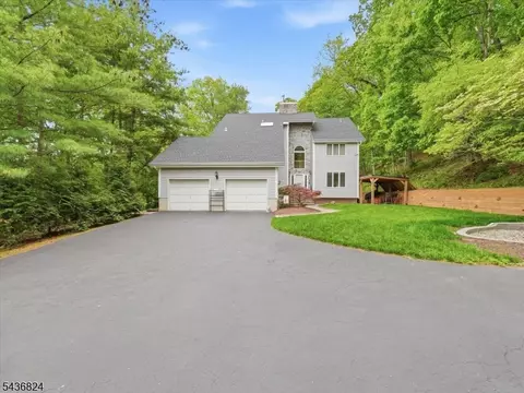 1079 Hoffman Rd, Bridgewater, NJ 08807