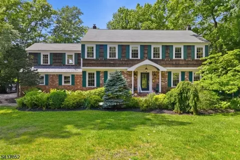39 Meadowbrook Rd, Randolph, NJ 07869