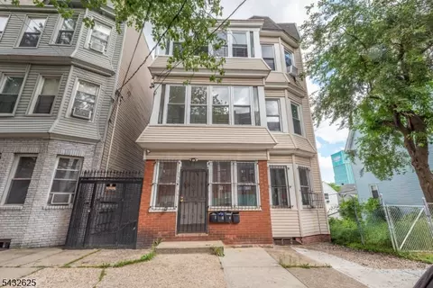 130 Milford Ave, Newark, NJ 07108