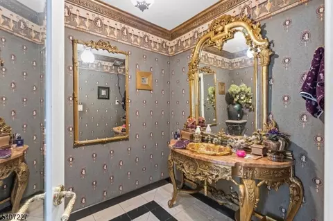 Bath - 12 E Saddle River Rd, Saddle River, NJ 07458 photo 4 of 9