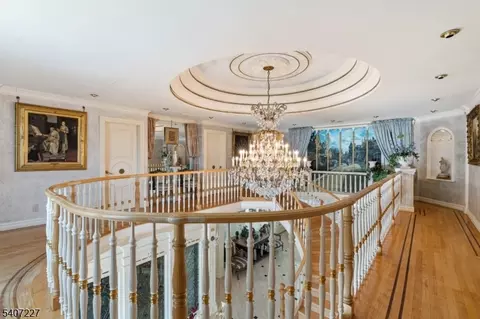 Entry Way - 12 E Saddle River Rd, Saddle River, NJ 07458 photo 3 of 5