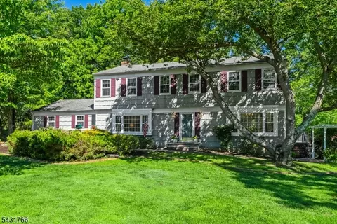 3 Little Brook Rd, Whitehouse Station, NJ 08889