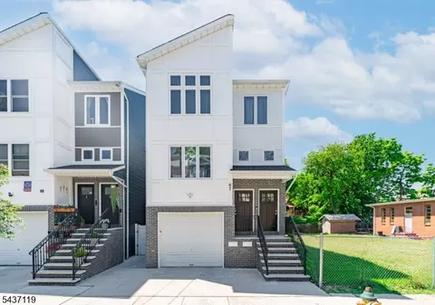 67 S 13th St, Newark, NJ 07107