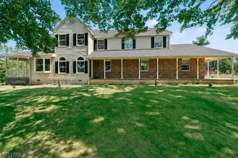 112 Grouser Rd, Somerset, NJ 08873