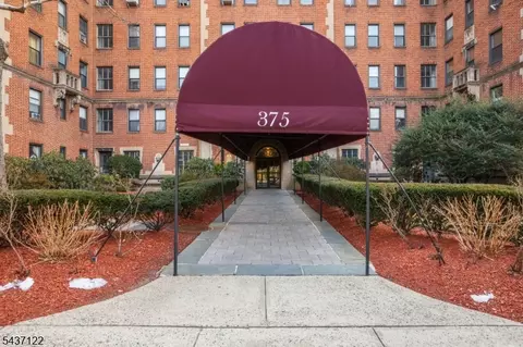 363-377 Mt Prospect Ave #2AW, Newark, NJ 07104