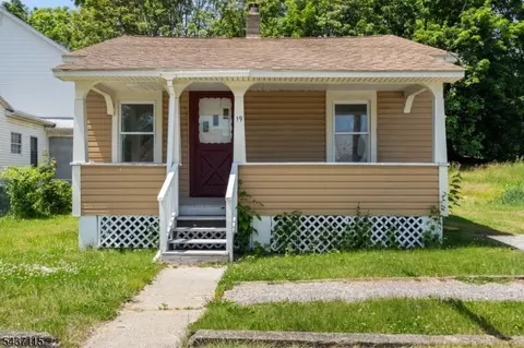 19 John Wilton St, Franklin, NJ 07416