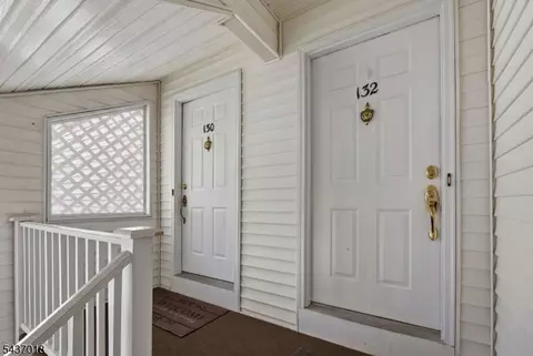 130 Smithfield Ct, Basking Ridge, NJ 07920
