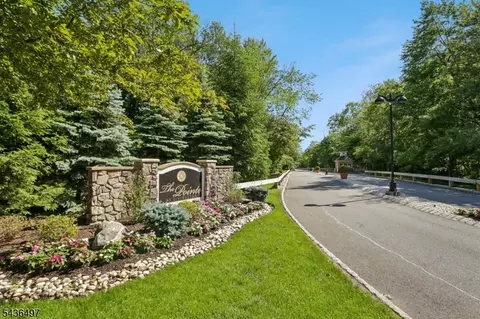 5211 Pointe Gate Dr, Livingston, NJ 07039