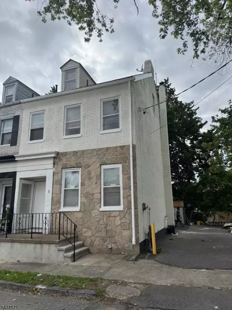 8 Hanover St, Phillipsburg, NJ 08865