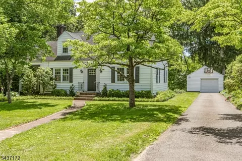 57 Washington St, Rocky Hill Boro, NJ 08558