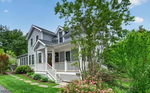 89 Myrtle Ave, Millburn, NJ 07041