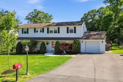 101 Walnut St, Oakland, NJ 07436