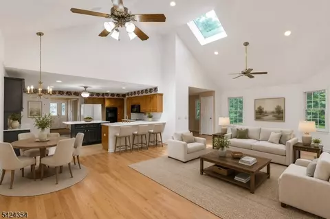 24 Stockade Rd, Warren, NJ 07059
