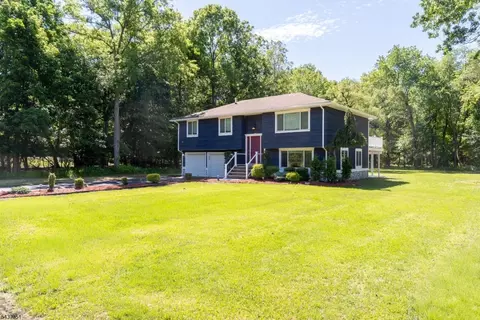 56 Pequannock Ave, Lincoln Park, NJ 07035