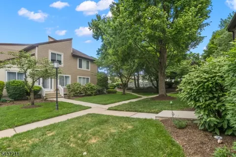 Exterior - 3701 Park Pl, Springfield, NJ 07081 photo 5 of 9