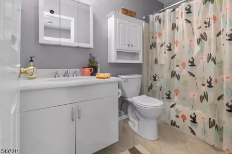 Bath - 3701 Park Pl, Springfield, NJ 07081 photo 2 of 2