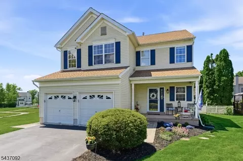 756 Jackson Rd, Stewartsville, NJ 08886
