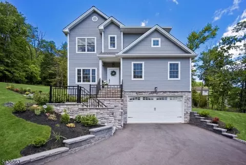 518-520 Cardinal Ln, Green Brook, NJ 08812