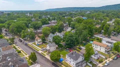 View/Area - 835 E 2nd St, Plainfield, NJ 07062 photo 3 of 4
