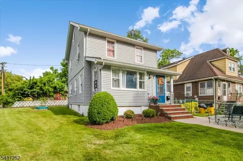 13 Elm Dr, Cedar Grove, NJ 07009