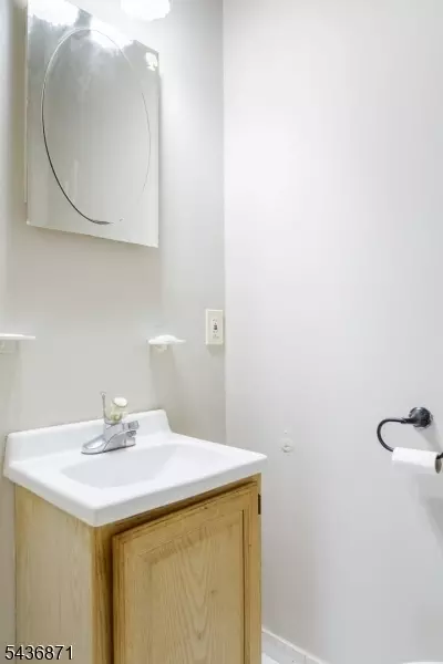 518 W Anderson St, Hackensack, NJ 07601 photo 13