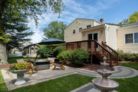 9 Lexington Rd, Basking Ridge, NJ 07920