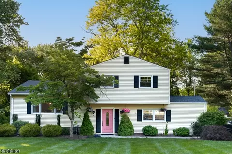 9 Lexington Rd, Basking Ridge, NJ 07920