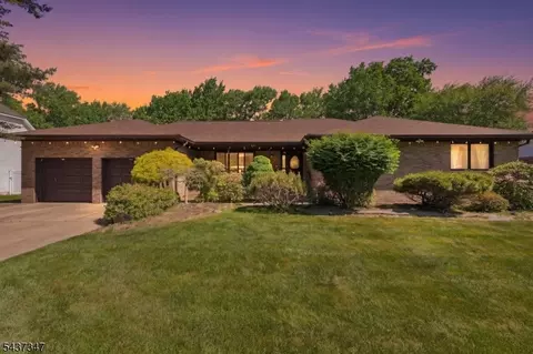 16 Cutter Ave, Edison, NJ 08820
