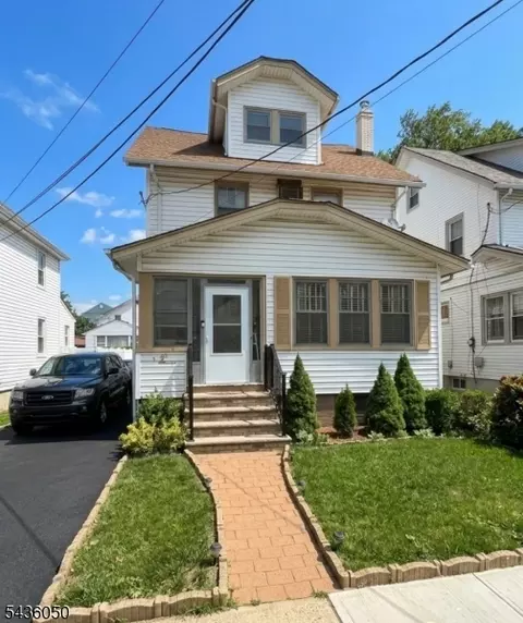 9 Sunset Ter, Irvington, NJ 07111