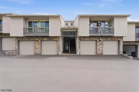 9 Paris Cir, West Orange, NJ 07052