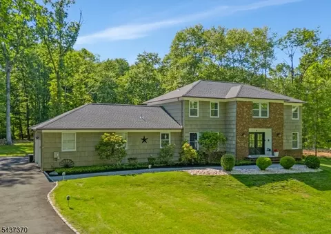9 Grouse Rd, Warren, NJ 07059